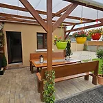 Апартаменты Cosy Hideaway *